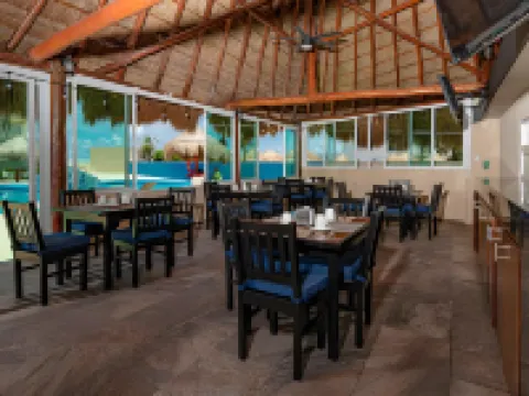 Paradise Beachfront & Nightlife Heart