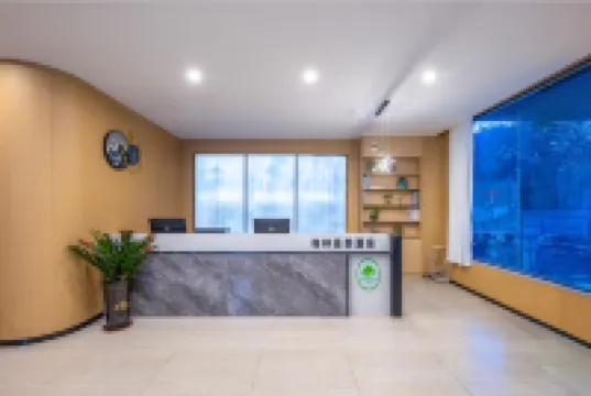 GreenTree Inn Express (Dongfang Avenue, High-speed Railway Station)