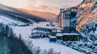 Dragon Palace Hotel (Wanlong Ski Resort)