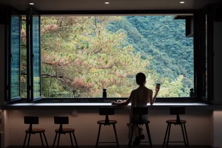 Zhi Yue·Bamboo Grove | Anji Private Hot Spring Designer Boutique Accommodation Отели рядом с достопримечательностью «Longwang Mountain Top»