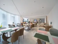 Yeste International Hotel (Yingjiang Bus Passenger Station) Hotels in Yingjiang