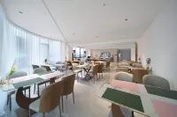 Yeste International Hotel (Dehong Yingjiang County Government)