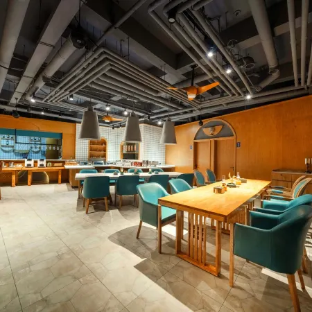 Aiju Art Hotel (Yingkou Institute of Technology Olympic Sports Center)
