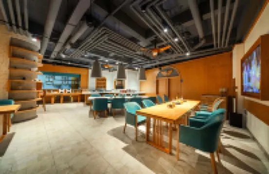 Aiju Art Hotel (Yingkou Institute of Technology Olympic Sports Center)