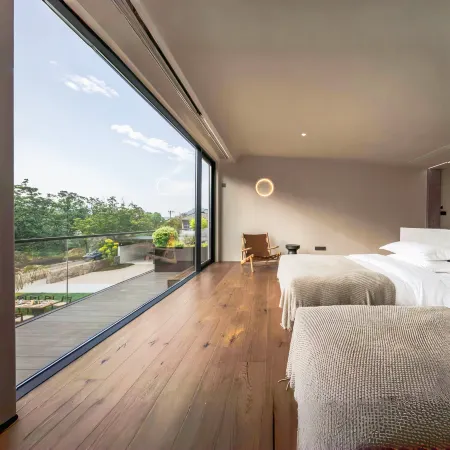 Guihu Bieyuan Riverside View Homestay