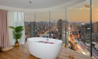 Leiyang Huayue Hotel