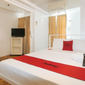 RedDoorz @ The Providence Tower โรงแรมใกล้สนามกีฬาอนุสรณ์สถานรีซัล