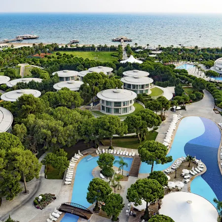 Calista Luxury Resort