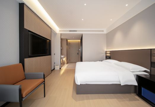 호텔의 모던한 객실 내부