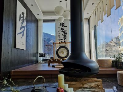 Lvxiang · Snow-Mountain View Meditate Hotel (Siguniang Mountain Branch)