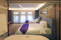 Haotai Holiday Inn (Zhongshan District Gangdong Fifth Street Punch Point Branch) Hotel di Dalian