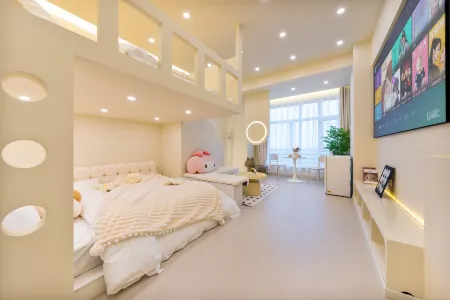 Pingping Fangdong Homestay Отели рядом со станцией Binjiang Railway Station