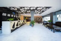 Yuecheng Express Hotel (Dongxing National Gate Port)