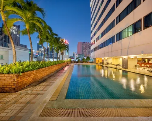 Royal Benja Hotel - Family Friendly Hotel Hôtels à proximité de : BTS Asoke station