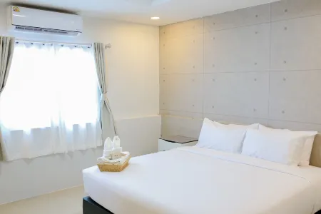 R2 Bed and Pool Kanchanaburi Отели рядом с достопримечательностью «Chung Kai Allied War Cemetery»