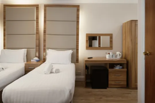 Royal Eagle Hotel Hotels near Paddington Station