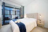 MetaWiseBnB | Sydney CBD | Luxury Cozy 2BED Apartment On York - Private Pools