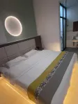 Moonlight Hotel (Qingfeng Road)