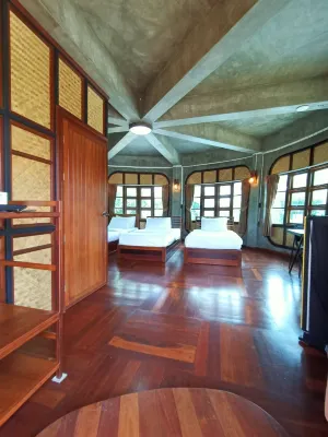 Baan Naituek - balcony