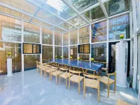 Kailash Youth Hostel Hoteles en Yining