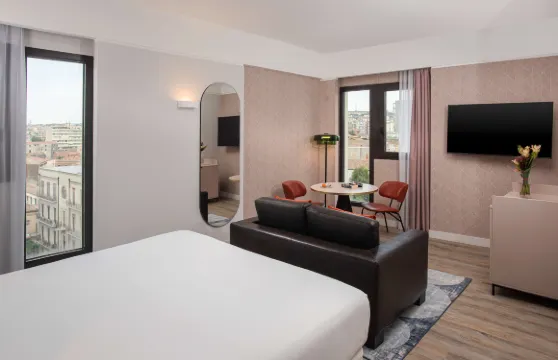 卡塔尼亞中心NH酒店