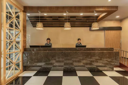 Kindness Hotel (Tainan Chihkan Tower) Отели рядом с достопримечательностью «Zheng Chenggong Ancestral Temple»