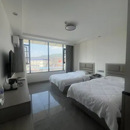 Butuo Baiyue Xiangzi Grand Hotel