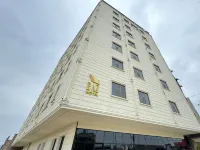 BAZ Hotel Hotels near Green neighborhood park-منتزه حي الخضراء