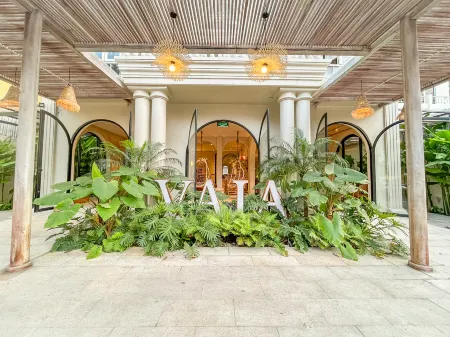 Vaia Hoi An Boutique Hotel Отели в г. Хой-Ан