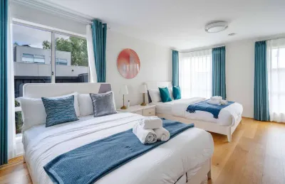 Spacious 4B House in PointCook Hotels near Williams Landing Railway Station