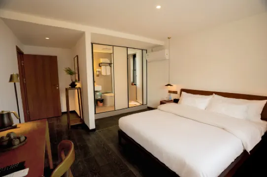 Xingle Hotel (Suzhou Guanqian Street Pingjiang Road)