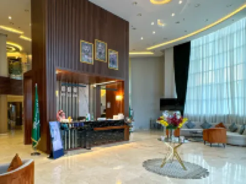 AL Ufq Suites Hotel ハーイルのホテル