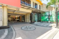 Hotel O Surabaya City Center Near Wonokromo Station Hotels in Wonocolo