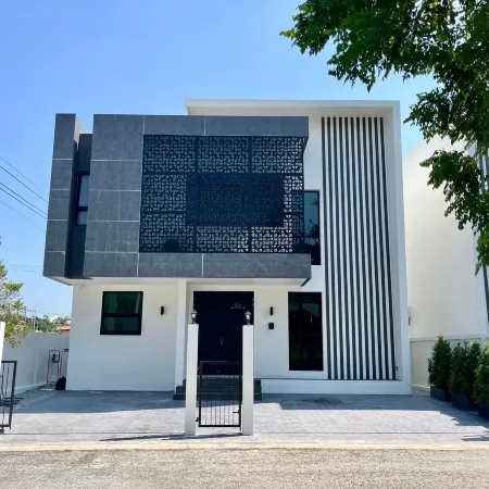 Hidden Space Private Pool Villa Bangsaen(HS3)