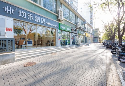 2. 준허 호텔 (용..