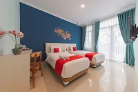 RedDoorz Plus near Surapati Core Hotel di Cibeunying Kidul