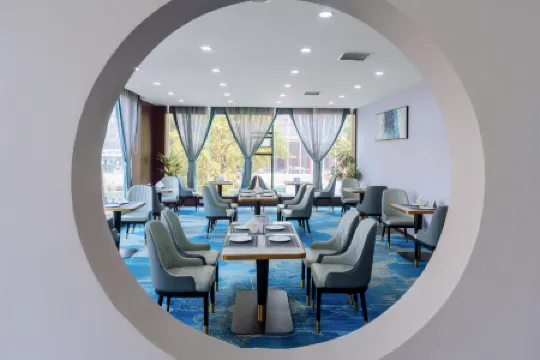 Longhui Huamao Hotel