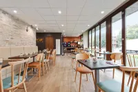 Appart'City Confort Lille Grand Palais - breakfast