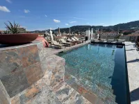 Best Western Plus Cannes Riviera  Spa - Swimmingpools