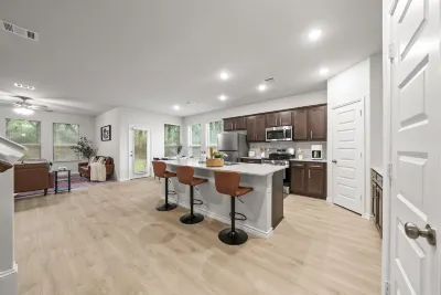 Luxurious 4 Bed Duplex Getaway! 유니버시티 오브 노스 텍사스 주변 호텔