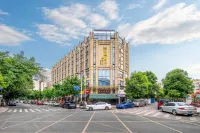 Yiyi Hotel (Chengdu West Railway Station Peifeng Road Subway Station) Hotel in zona Sichuan Normal University Sichuan Radio & TV University Teaching Section