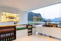 Trip.com Group Country Retreats (Zhang Jiajie Manson Joint Resort） - 5-Star