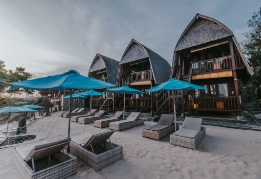 3. 드림 비치 헛..