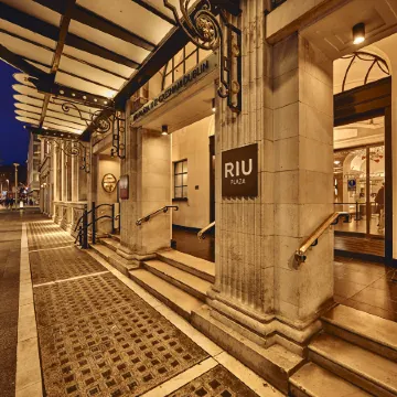 Riu Plaza the Gresham Dublin Отели рядом с достопримечательностью «Парк Маунтджой-сквер»