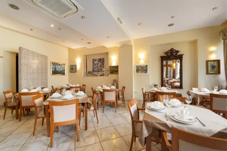 Hotel Peristil