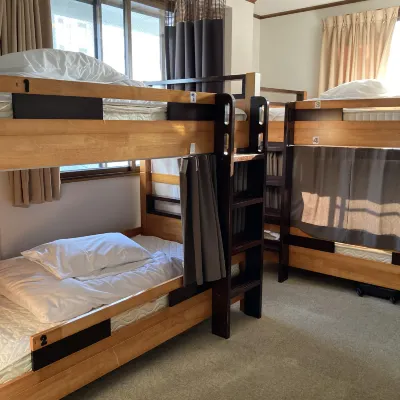 Guest House Kyoto Inn Hotel dekat Stasiun Sai