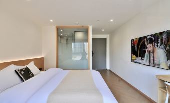Luker · Smart Hotel (Yibin Railway Area)