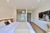 Luker · Smart Hotel (Yibin Railway Area)