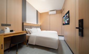 Xiaoxiang Minju (Chongqing Xinqiao Hospital Shop)