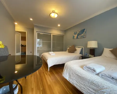 Sunshine Bay · Westside Homestay โรงแรมในแวนคูเวอร์